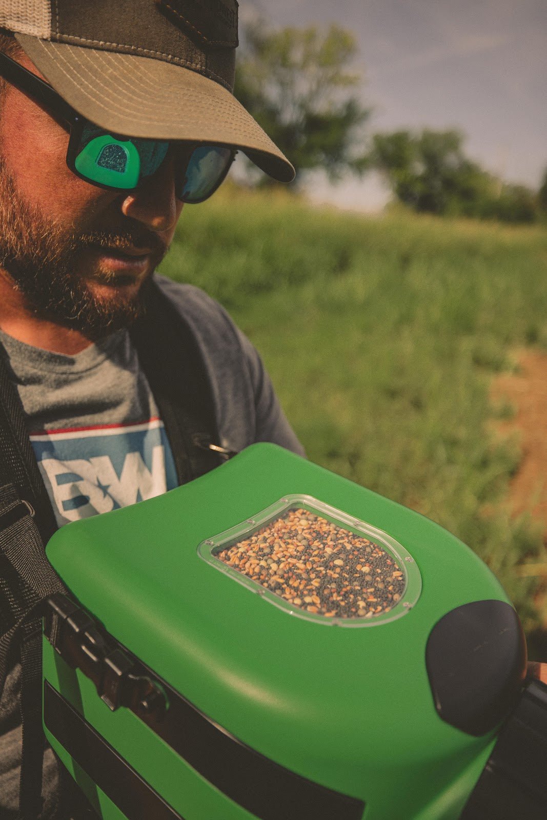 Eagle Seed - Smorgasbord - Hale Habitat & Seed